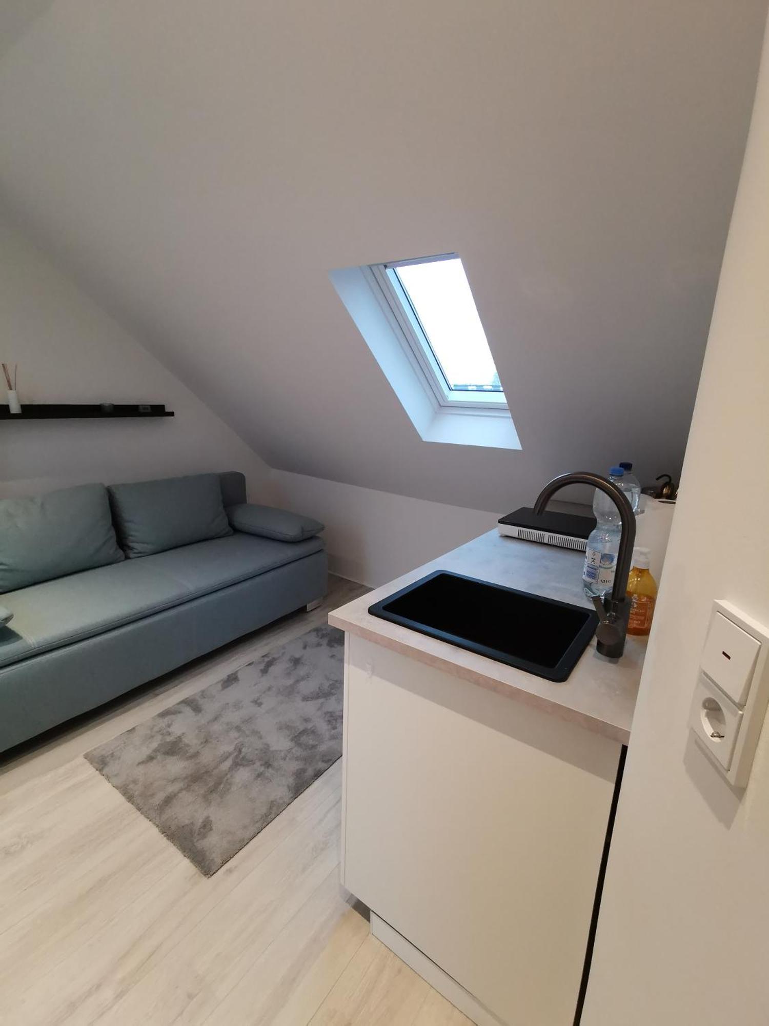 Dachzimmer Mit Kochecke Und Duschbad, Nahe Messe Hannover Eksteriør bilde